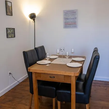Apartment Ferienwohnung *
